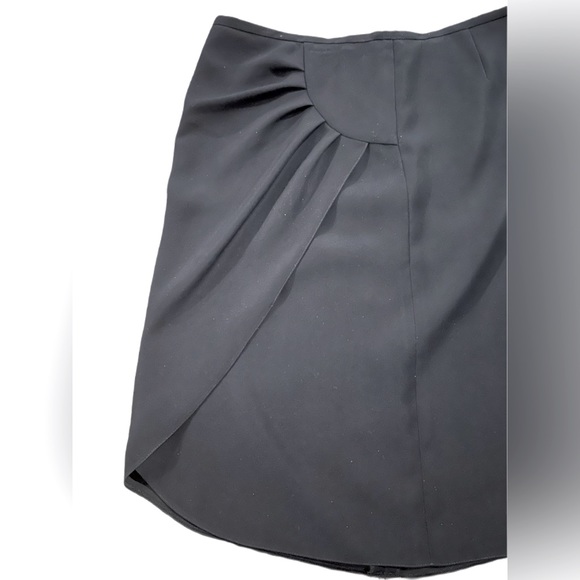 ARMANI COLLEZIONI
Knee-Length Skirt
Size: LI US10, IT46; VG Condition - Picture 4 of 4